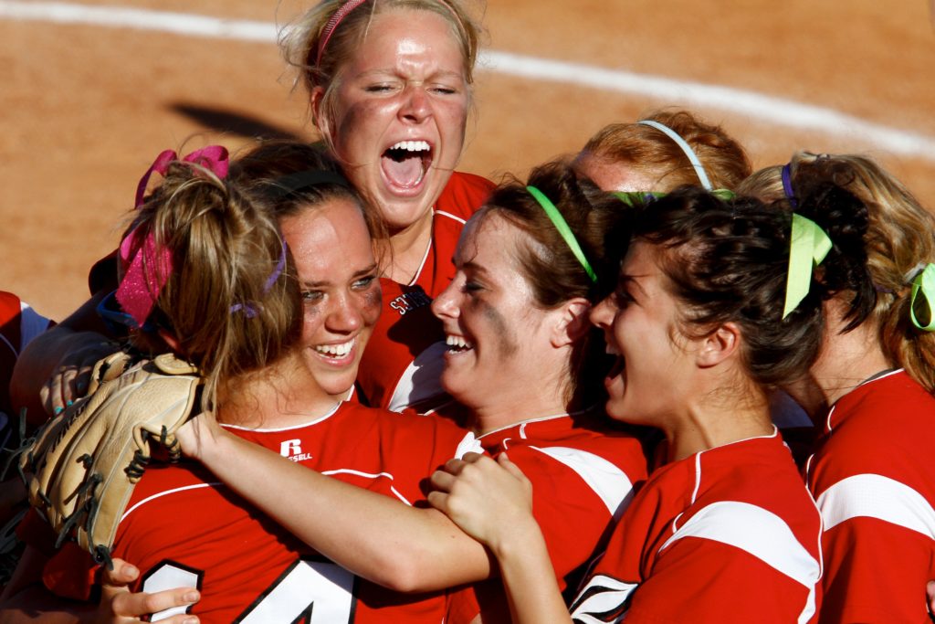 Maize wins softball title | News, Sports, Jobs - Lawrence Journal-World ...